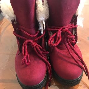 Brand New Fuzzy warm boots